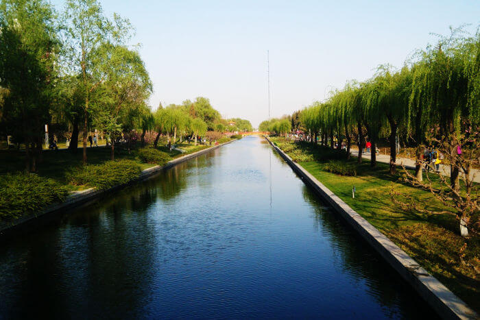 A nice trip down the channels, one of the more relaxing things to do in Beijing