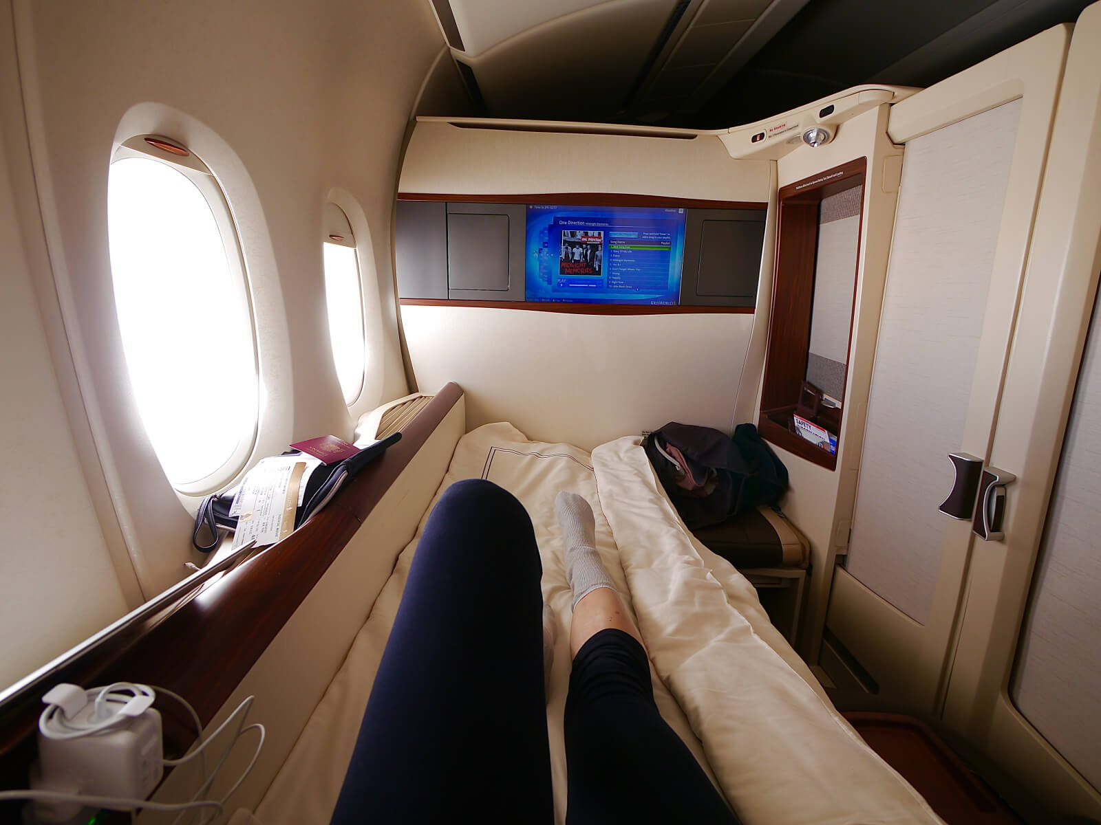 That day I used all of my miles to upgrade my 23h trip to New York to Singapore Airlines Suites. Wondering what it was like? Read here
