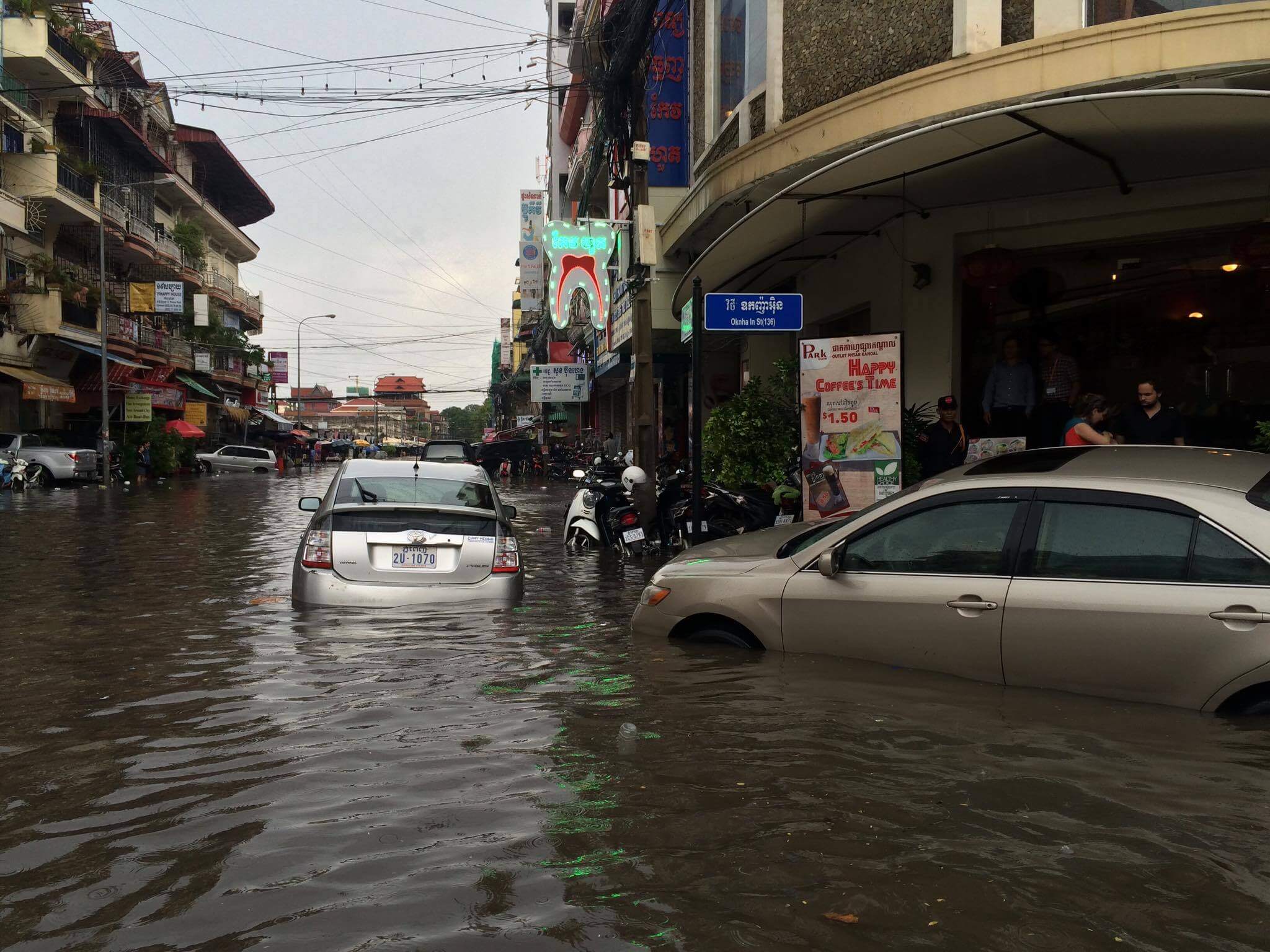 flood in Phnom Penh