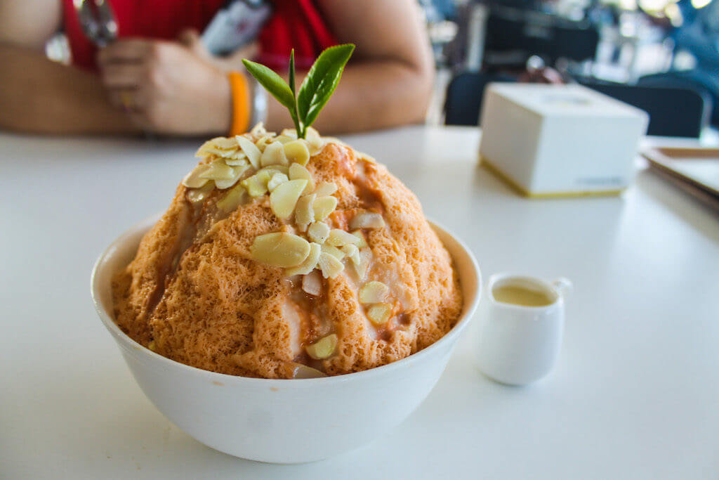 Things to do in Chiang Rai Tour of Chiang Rai, Thailand. Thai tea shaved ice in Chiang Rai, Thailand. 